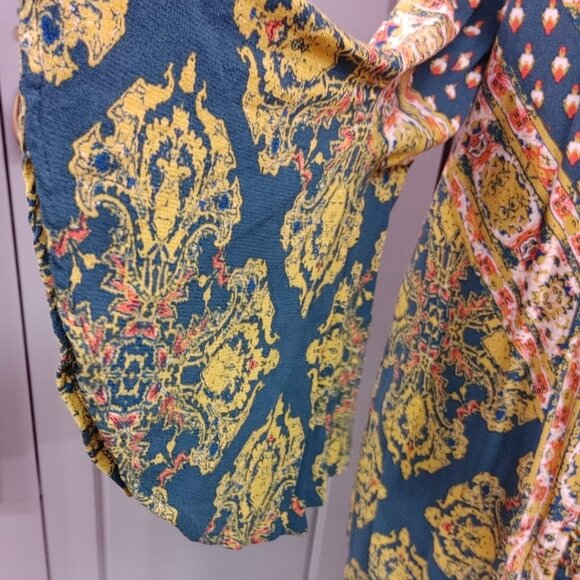 BOHO Top, Free People Brand, Large size, Muli Coloured - Picture 4 of 8